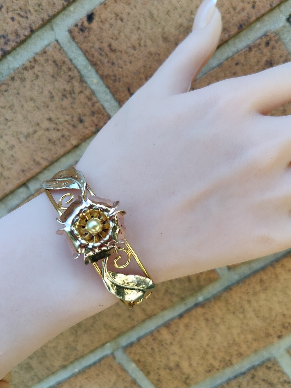 Antique 12k GF Flower Cuff Bracelet - Picture 2 of 8